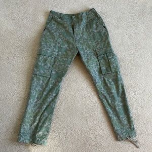 Nike camo skate pants size 30